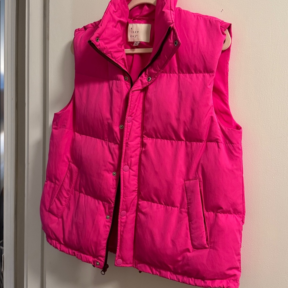 A New Day Fuchsia Puffer Vest. Size: Medium